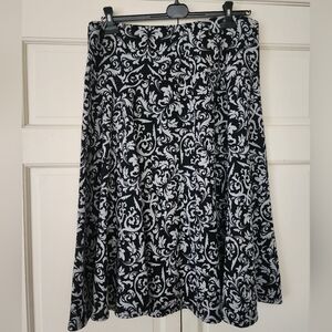 cb established 1962 Black and Gray  A-Line Skirt knitwear New No Tag.